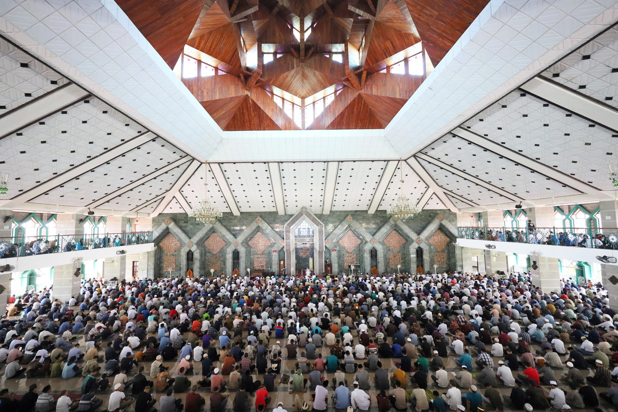 Memakmurkan Masjid Sebagai Pusat Peradaban Islam